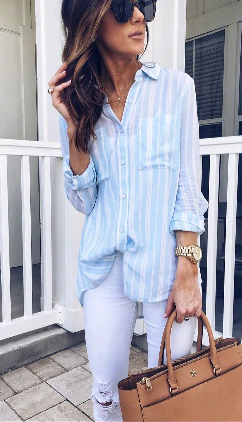 simple outfit idea / striped shirt + white skinnies + browm handbag