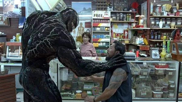 Ulasan Review Film Venom (2018) dan Fakta di Baliknya