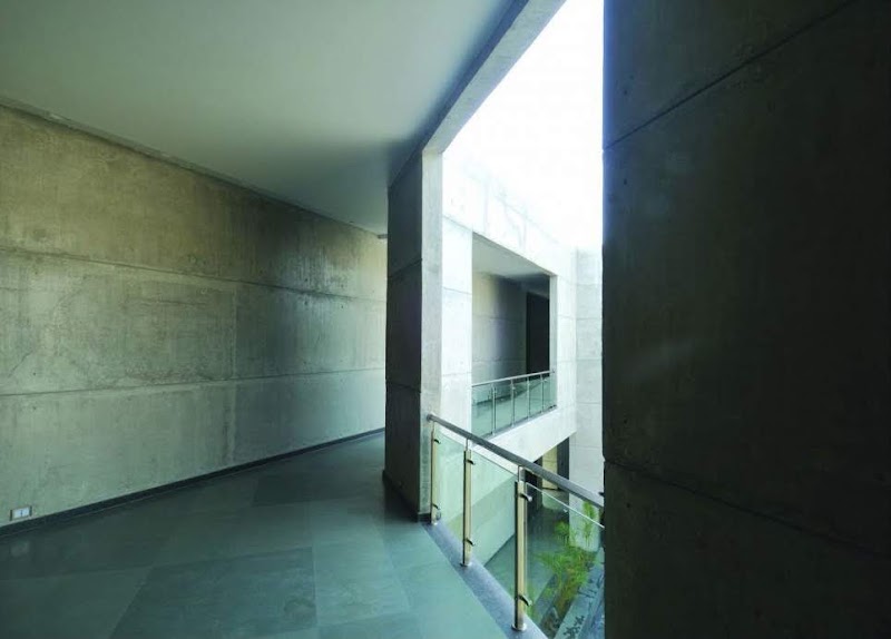 Casa Patio - Sanjay Puri Architects