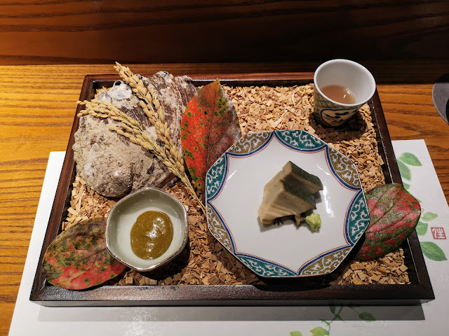 Steamed Abalone with Abalone Soup and Liver Sauce