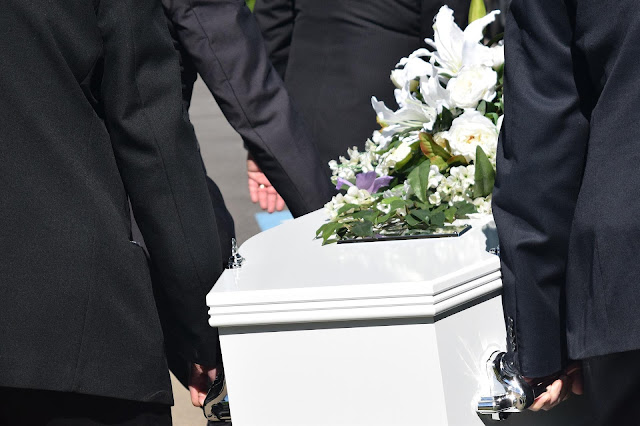 mujer despierta en su funeral curiosciencia