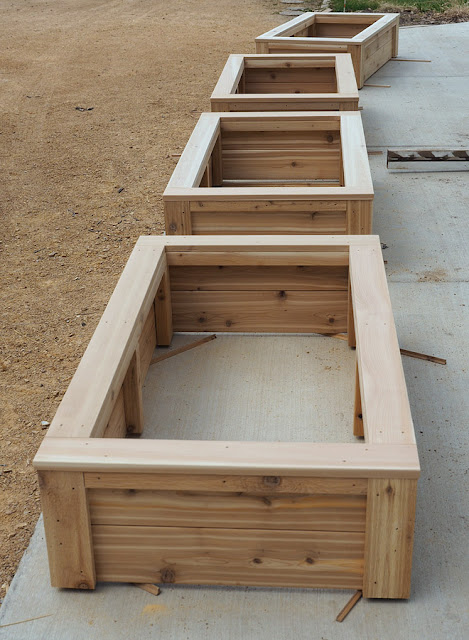 Minnesota cedar raised beds Artist & Builder LLC