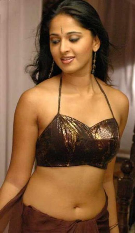 xseeerede2012: www.anushka hot images.