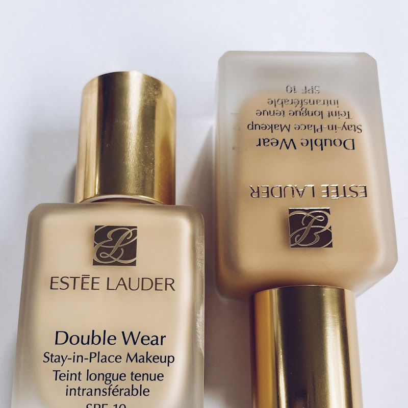 Double Wear Stay-in-Place base, el primer Futurist Aqua Brilliance y algunos labiales.