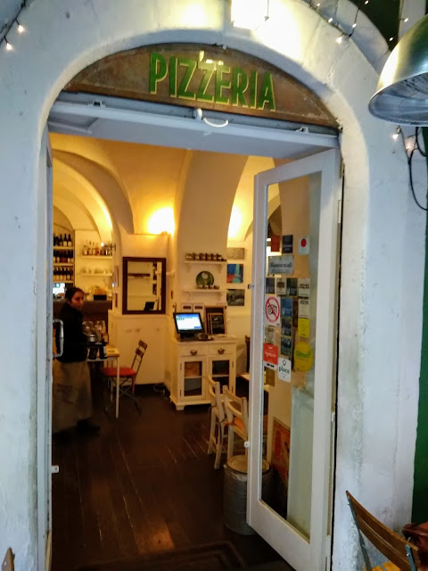 Wejście do pizzerii Curtigghiu /CC0