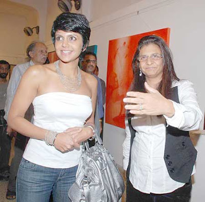 Mandira Bedi Exhibition of Artist Umakant Pictures