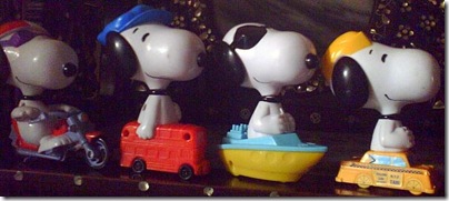 Taxi Snoopy is so cute