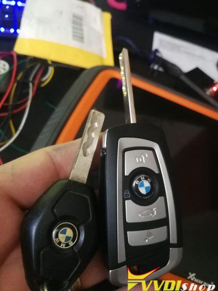 Xhorse VVDI Key Tool Plus Add BMW E60 CAS2 Key on bench 1