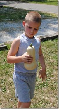 Ethan_pick_squash