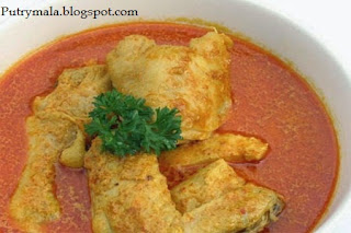 http://putrymala.blogspot.com/2015/10/resep-cara-membuat-gulai-ayam-sedap.html