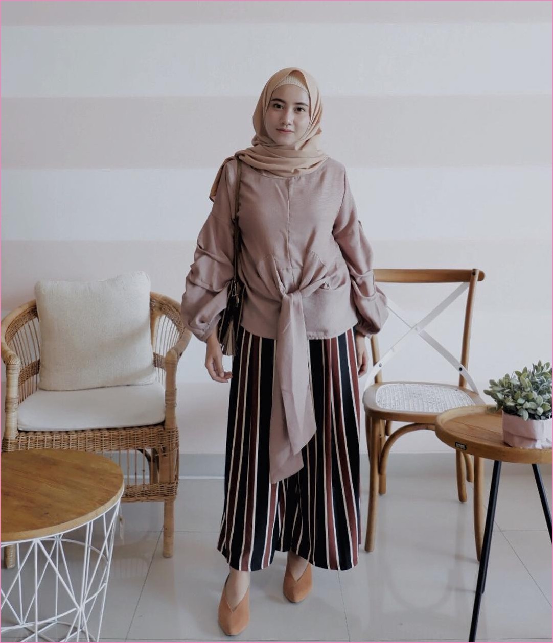 32 Pilihan Outfit Celana  Kulot  Untuk Hijabers Ala 