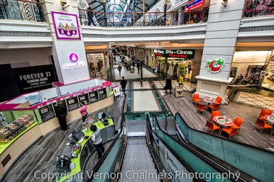 Canon EF-S 10-18mm IS STM Ultra-Wide Zoom Lens - - Canal Walk Century City / Cape Town