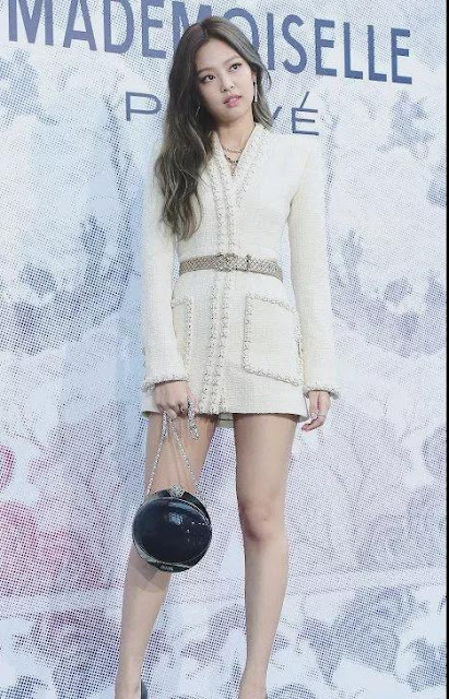 The suit Jennie wore when attending the event.