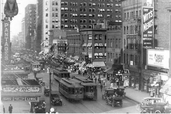 37 Amazing Vintage Photos Show Street Scenes of Minneapolis in the 1920s-30s_Old US Page