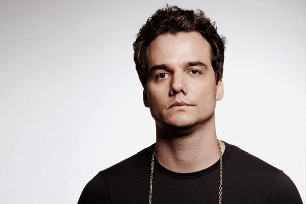 Wagner Moura faz severas críticas ao PT e avisa que deixará o país 