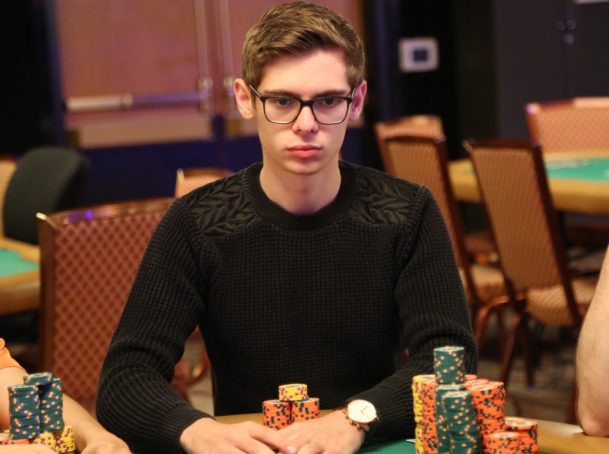 fedor holz pemain poker termudah dan kaya di dunia