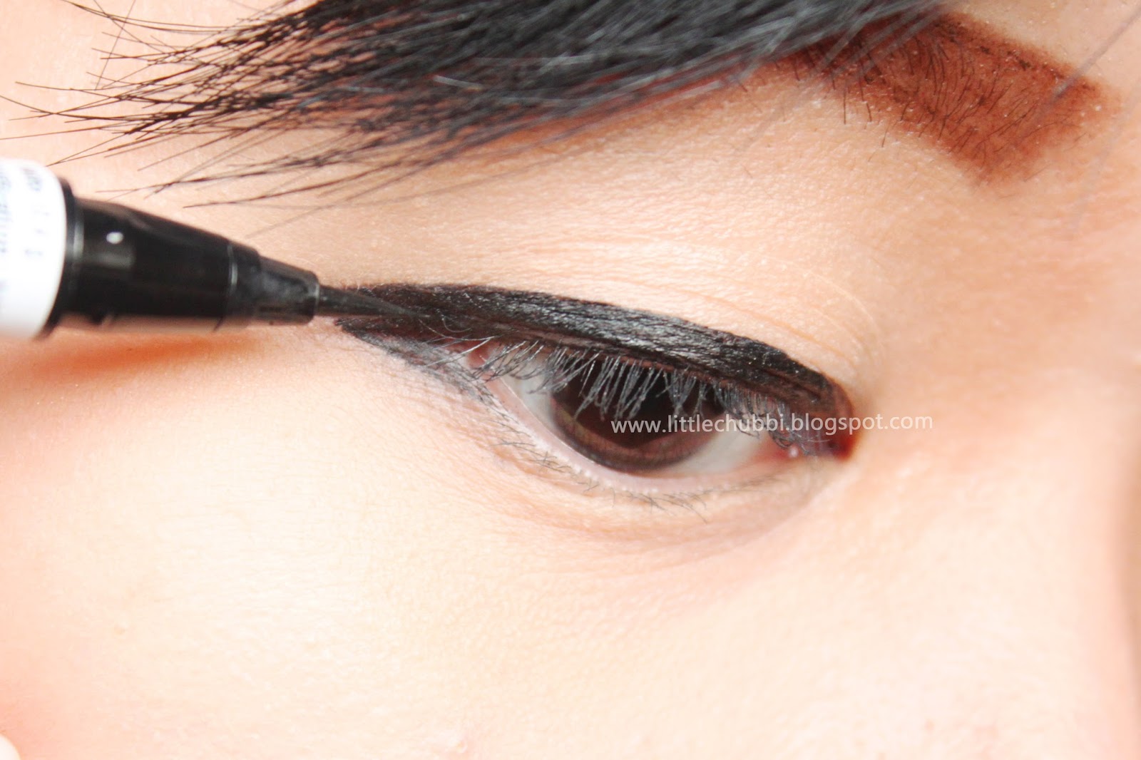 LittleChubbi Review Strong Eyes Liner Canmake