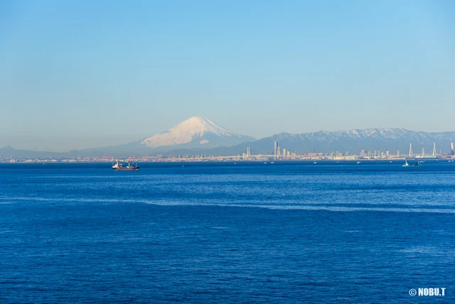 富士山や丹沢山地等の景色～海ほたるPA