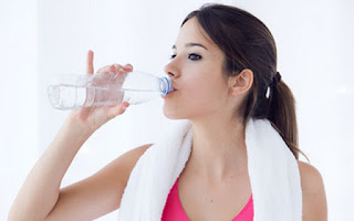 La hidratación es parte fundamental de la nutrición
