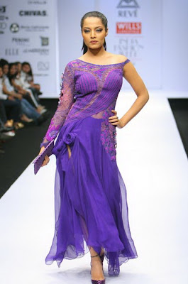 Stunning Celina Ramp Walk at Wills Fashion