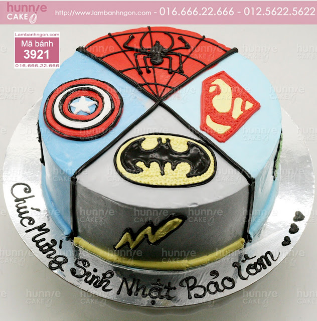 Bánh sinh nhật chủ đề các siêu nhân batman, superman, captain america, spider man