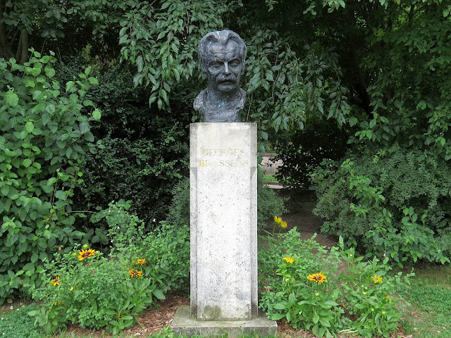 Bust of Georges Brassens by André Greck, Parc Georges-Brassens, Paris