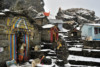 Colors Of India- In the service of Lord