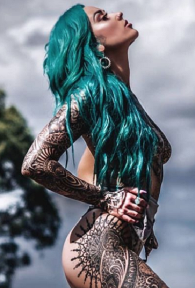 BRIGHT AND SEXY PHOTOS OF TATTOOED MODEL