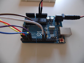Collegamenti fra LCD e Arduino Uno R3 - foto di Paolo Luongo