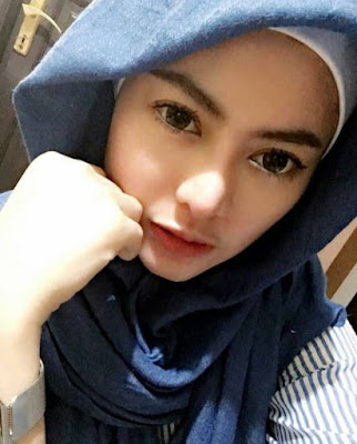 14 Foto Cantik Vitalia Shesya dalam Balutan Hijab, Bikin Adem Bro!