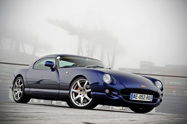 The TVR Cerbera advertised HERE a 1998 45 in a very nice blu 