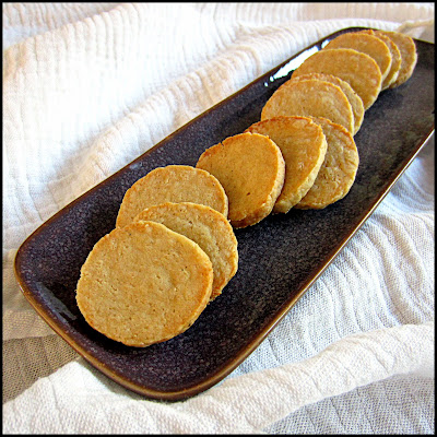 Hors table de Pauline - Biscuits apéritifs oignons et crème.