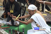 Ratusan Pusaka di Tuban Dibersihkan Saat Ritual Pencucian Keris Saat Bulan Suro