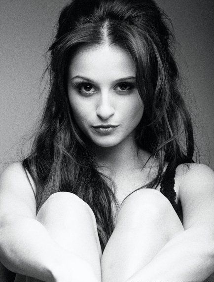 Melanie Papalia HD Wallpapers Free Download