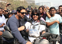 download hd photos of john abharam at mumbai super bike rally