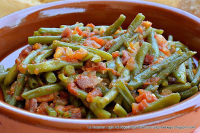 http://laempanalightdebego.blogspot.com.es/2016/08/judias-verdes-con-tomate-y-jamon.html.