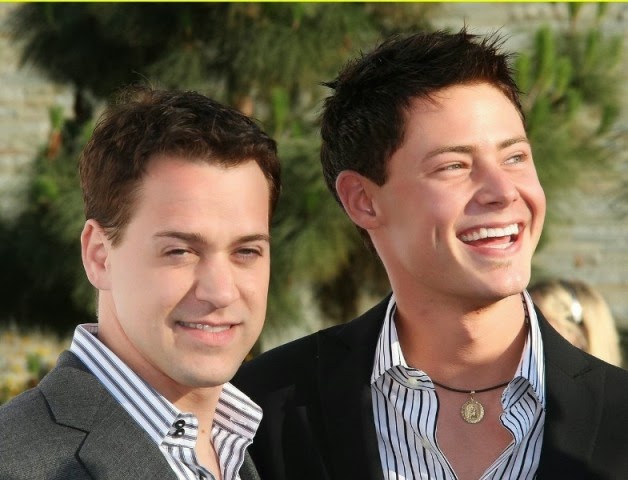 El actor  T.R. Knight y su novio