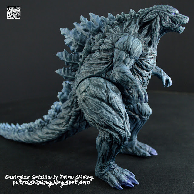 Godzilla Vinyl Toy Customized Painted by Putra Shining