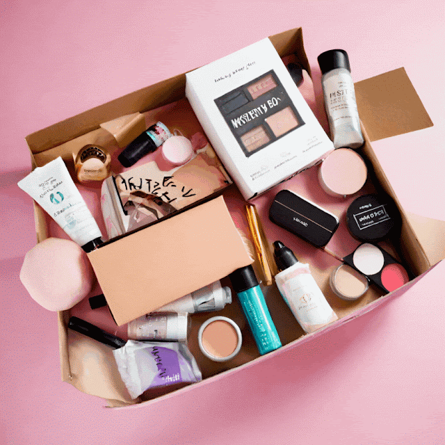 Choosing Makeup Mystery Box Subscription