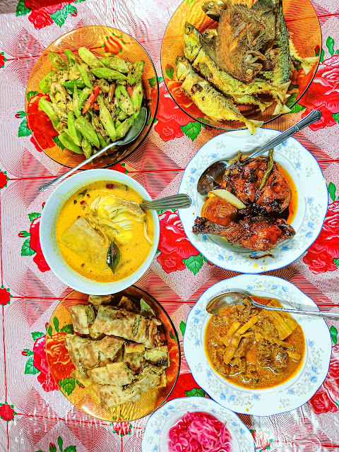 Menu ramadan, gulai daging rebung, masak lemak nangka, ayam kicap, bendi goreng, murtabak