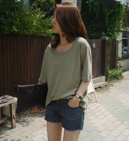 Simple Loose-fit T-Shirt