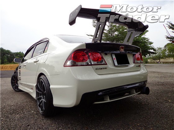 http://kumpulanmodifikasi.blogspot.com/2014/11/modifikasi-honda-civic-type-r-k26-300hp.html