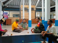 Babinsa Kodim Tegal Monitoring Wilayah Guna Mencari Informasi Bersama Dengan Mitra Karib 