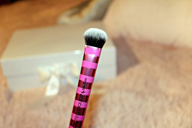 real techniques blending brush