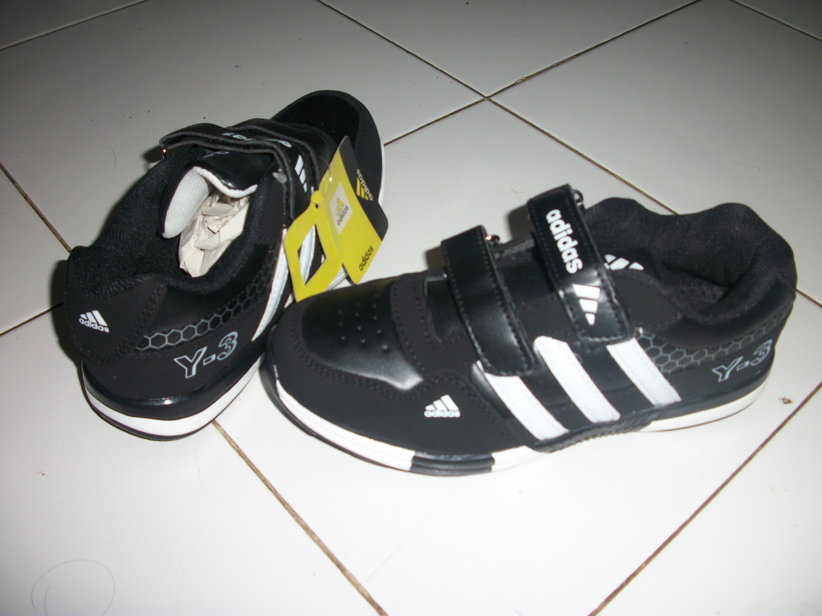 Blognya Nurendro Sepatu  adidas  dan  Nike  for kids