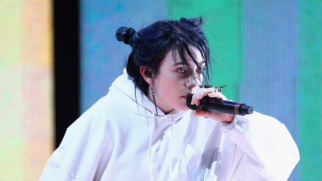 Billie Eilish estreia no Coachella com performance arrasadora  