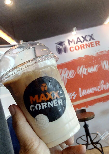 MAXX CORNER : TEMPAT NGOPI UNIK  HARGA TETAP ASYIK