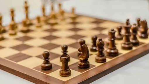 Les échecs sont-ils un jeu vidéo quand ils sont joués en ligne ? 