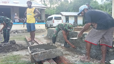 Satgas Yonif 122/TS Melaksanakan Karya Bhakti Di Gereja GKI Scofro Perbatasan Papua