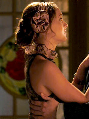 Headband Hairstyles For Prom As I reported in my Prom Hairstyles Trend guide Headband Hairstyles For Prom As I reported in my Prom Hairstyles Trend guide